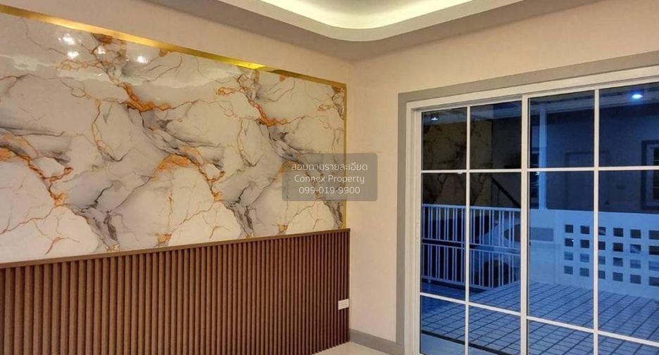 Casa adosada en venta de 3 habitaciones en Bang Yai, Nonthaburi