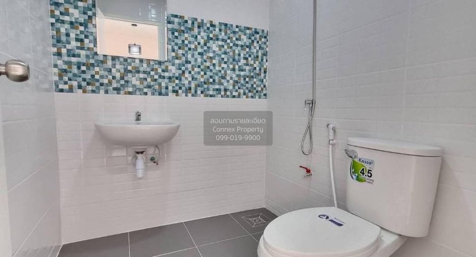Casa adosada en venta de 3 habitaciones en Bang Yai, Nonthaburi