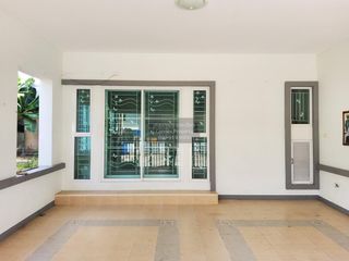 À vendre 3 chambres maison de ville à East Pattaya, Pattaya