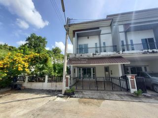 À vendre 3 chambres maison de ville à East Pattaya, Pattaya