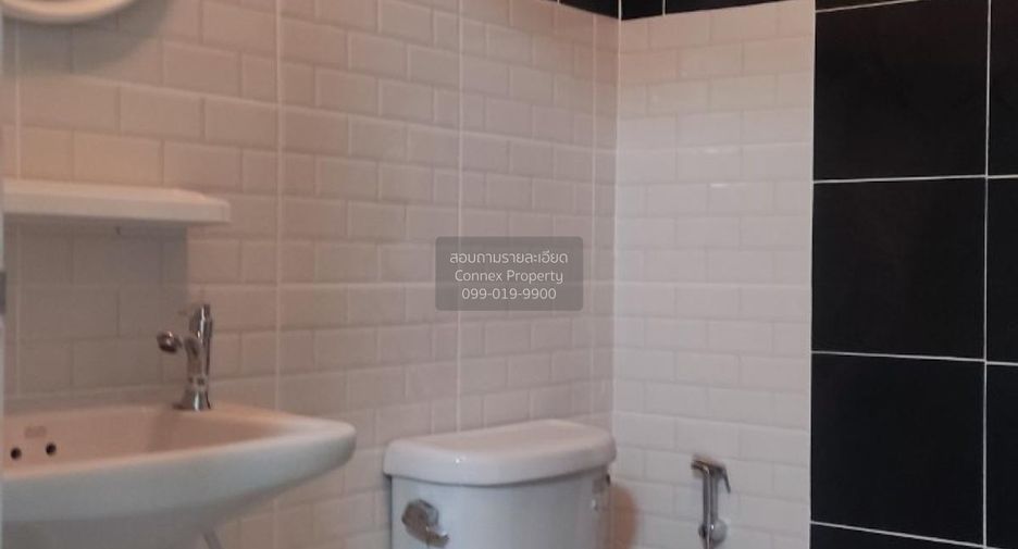 For sale 3 bedrooms townhouse in Min Buri, Bangkok