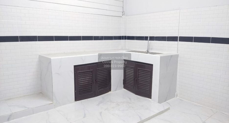 For sale 3 bedrooms townhouse in Min Buri, Bangkok