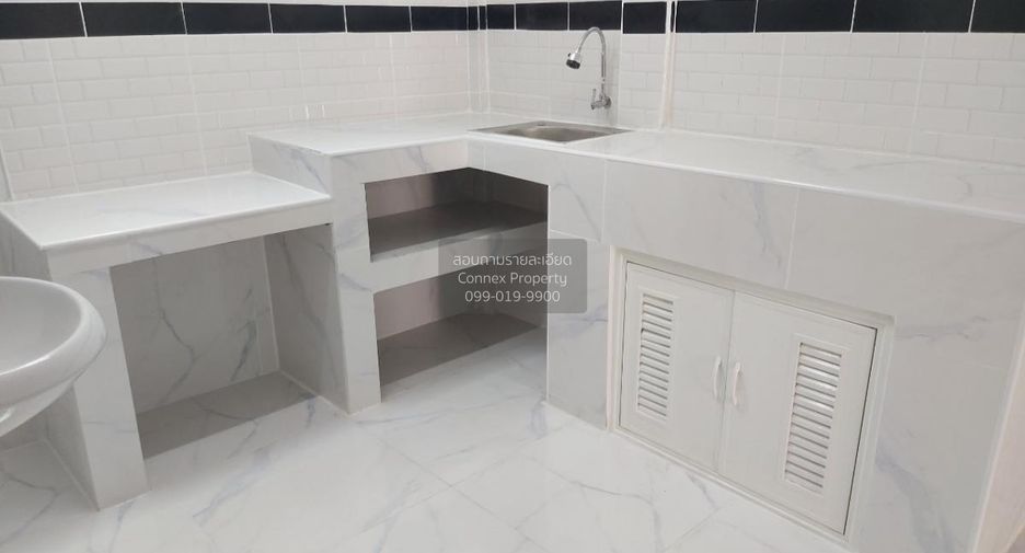 For sale 2 bedrooms townhouse in Lam Luk Ka, Pathum Thani