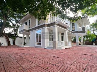 For sale 3 bedrooms townhouse in Mueang Samut Prakan, Samut Prakan