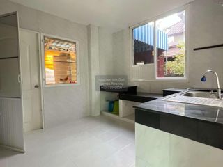 For sale 3 bedrooms townhouse in Mueang Samut Prakan, Samut Prakan