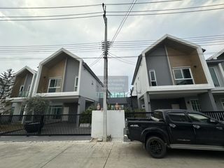 For sale 4 bedrooms house in Lam Luk Ka, Pathum Thani