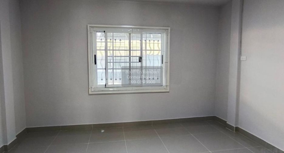 Casa adosada en venta de 2 habitaciones en Lam Luk Ka, Pathum Thani
