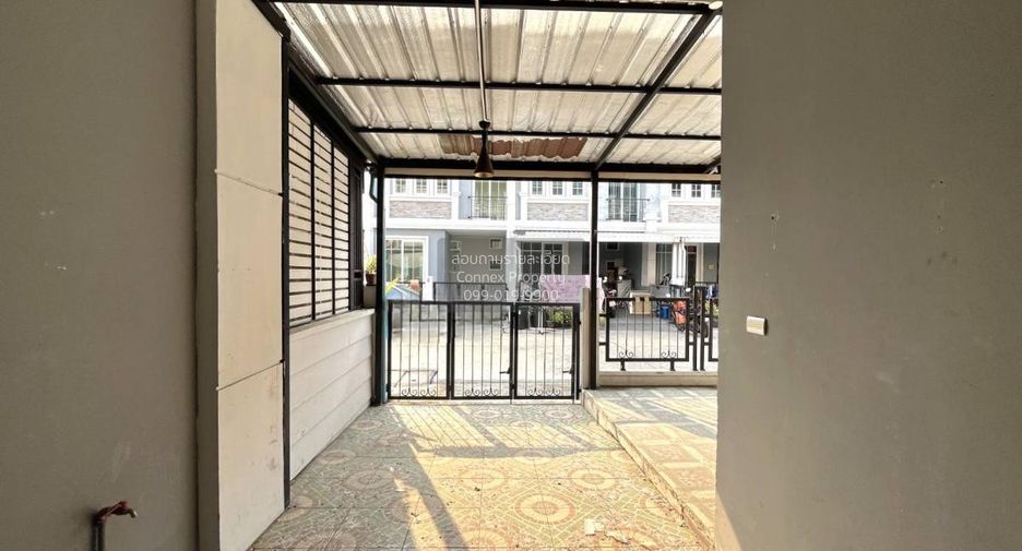 For sale 4 bedrooms townhouse in Mueang Nonthaburi, Nonthaburi