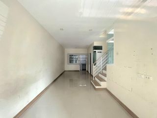 For sale 4 bedrooms townhouse in Mueang Nonthaburi, Nonthaburi