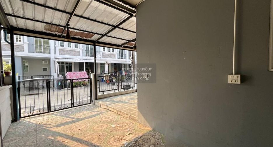 For sale 4 bedrooms townhouse in Mueang Nonthaburi, Nonthaburi