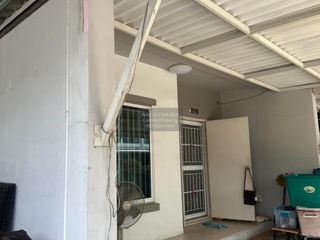 À vendre 3 chambres maison de ville à Mueang Chon Buri, Chonburi
