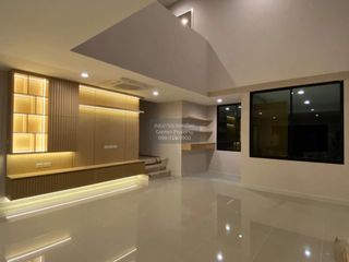 Продажа 3 спальни таунхаус в Сапхан Сунг, Бангкок