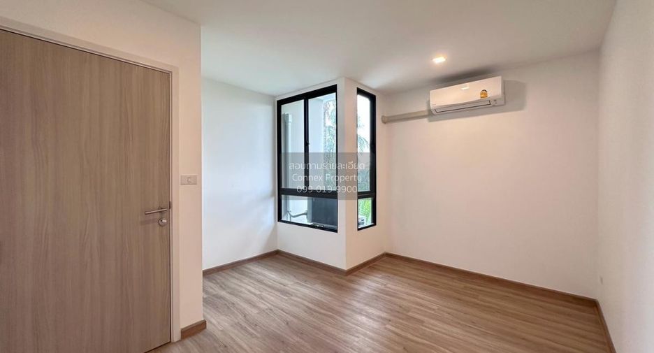 For sale 3 bedrooms townhouse in Bang Khae, Bangkok
