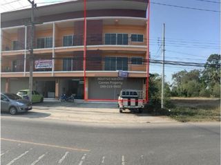 For sale 3 bedrooms retail Space in Mueang Phetchaburi, Phetchaburi