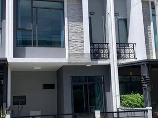For sale 3 bedrooms townhouse in Rat Burana, Bangkok