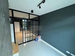 For sale 3 bedrooms townhouse in Rat Burana, Bangkok