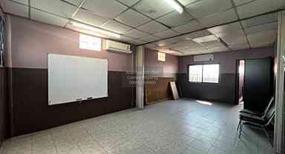 For sale 4 bedrooms townhouse in Mueang Nonthaburi, Nonthaburi