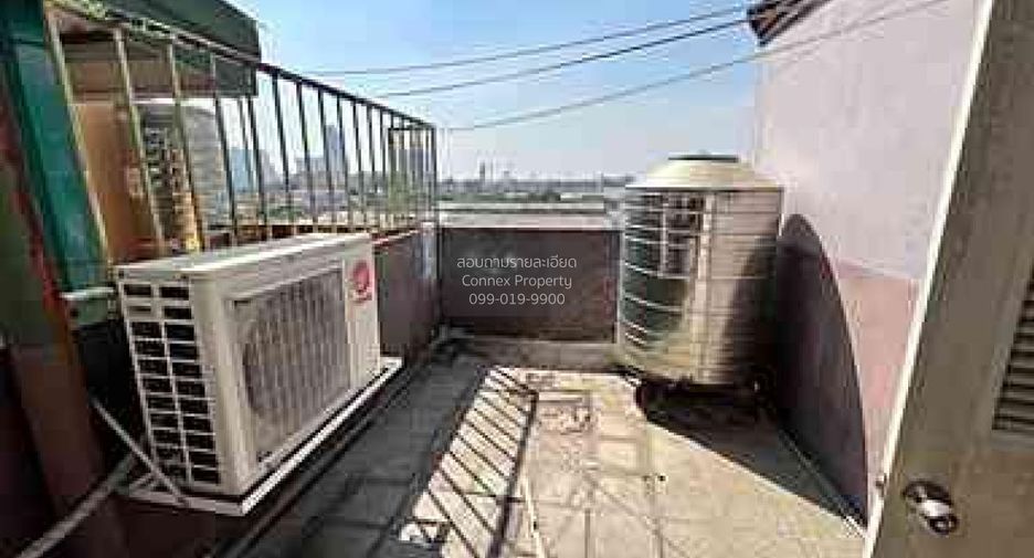 For sale 4 bedrooms townhouse in Mueang Nonthaburi, Nonthaburi