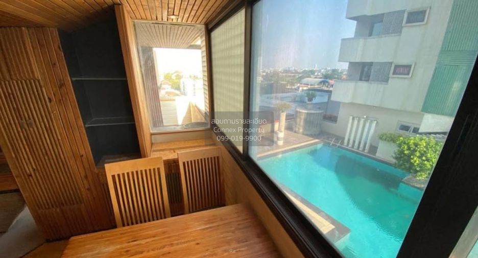 For sale 3 bedrooms condo in Phra Khanong, Bangkok
