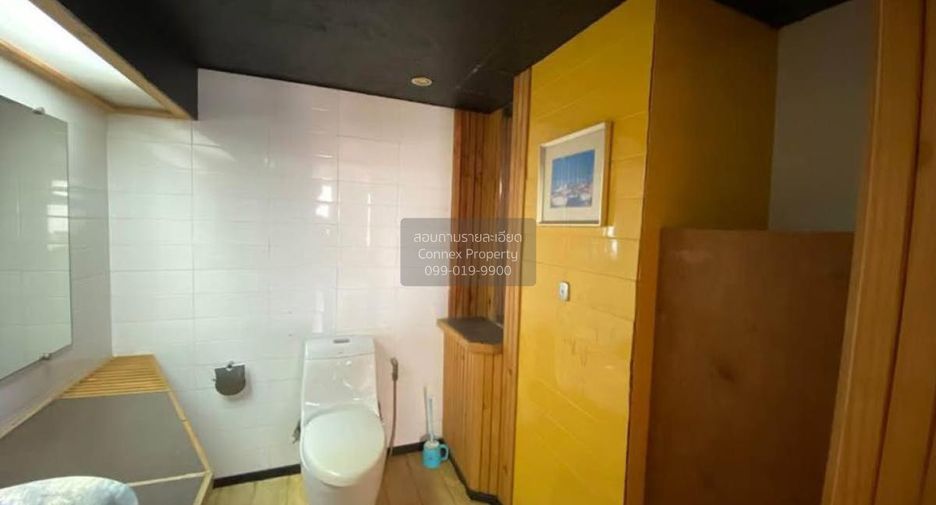 For sale 3 bedrooms condo in Phra Khanong, Bangkok