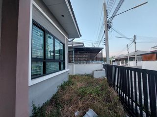Casa en venta de 3 habitaciones en Phanat Nikhom, Chonburi