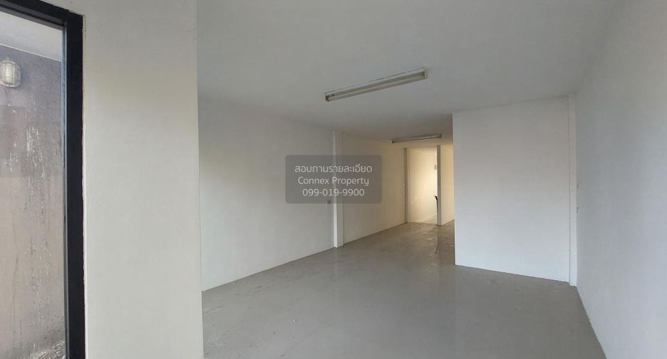 À vendre 3 chambres local commercial à Mueang Chon Buri, Chonburi