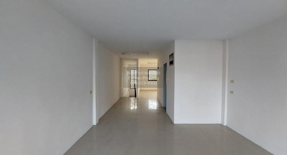 À vendre 3 chambres local commercial à Mueang Chon Buri, Chonburi