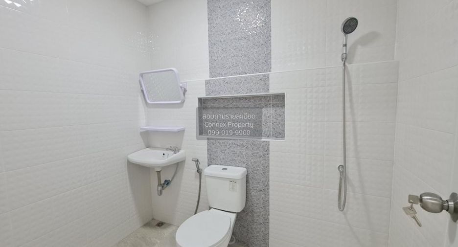 For sale 2 bedrooms townhouse in Khlong Sam Wa, Bangkok
