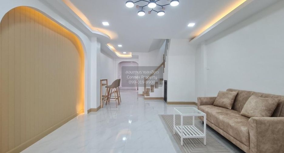 For sale 2 bedrooms townhouse in Khlong Sam Wa, Bangkok
