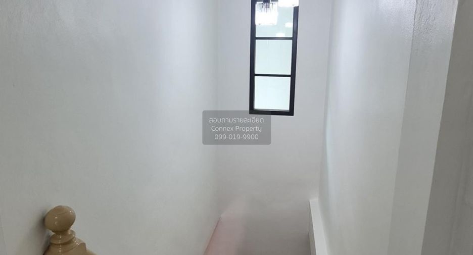 For sale 2 bedrooms townhouse in Khlong Sam Wa, Bangkok