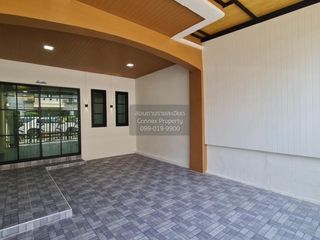 For sale 2 bedrooms townhouse in Khlong Sam Wa, Bangkok