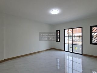 For sale 2 bedrooms townhouse in Khlong Sam Wa, Bangkok