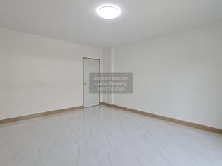 For sale 2 bedrooms townhouse in Khlong Sam Wa, Bangkok