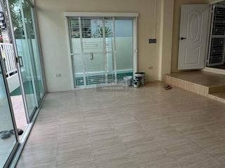 For sale 3 bedrooms townhouse in Mueang Nonthaburi, Nonthaburi