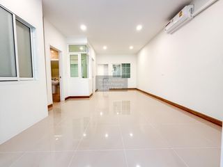 For sale 5 bedrooms townhouse in Bang Kruai, Nonthaburi