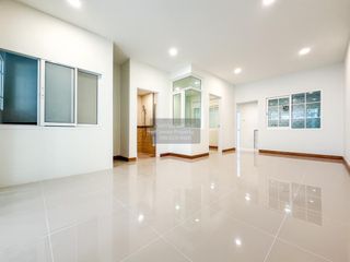 For sale 5 bedrooms townhouse in Bang Kruai, Nonthaburi