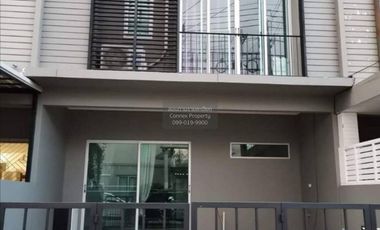 For sale 3 bedrooms townhouse in Don Mueang, Bangkok