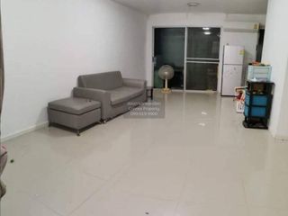 For sale 3 bedrooms townhouse in Don Mueang, Bangkok