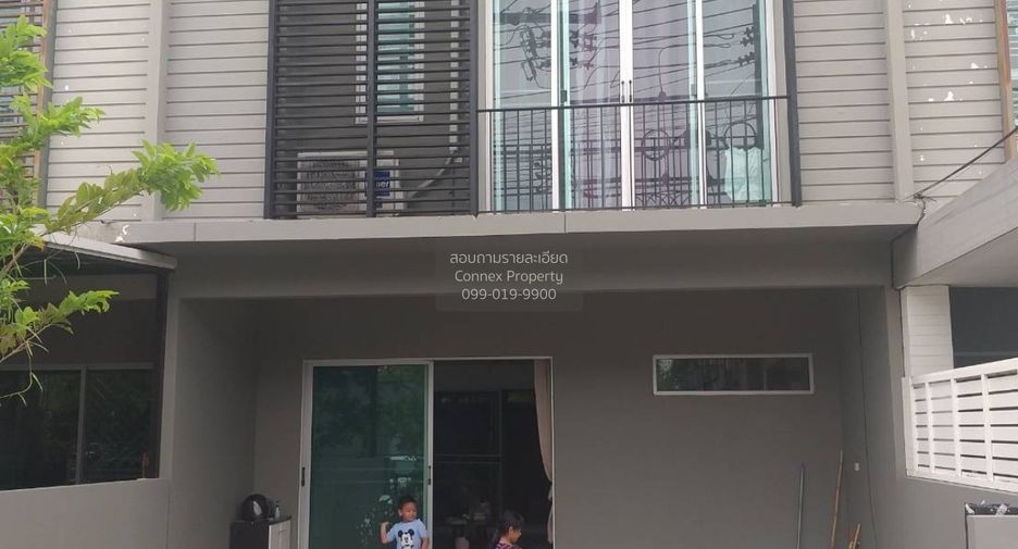 For sale 3 bedrooms townhouse in Don Mueang, Bangkok
