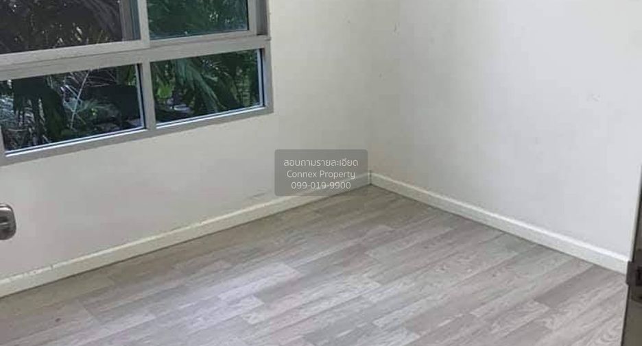 For sale 3 bedrooms townhouse in Don Mueang, Bangkok
