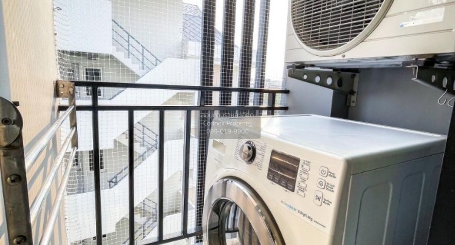 For sale 1 bed condo in Mueang Samut Prakan, Samut Prakan