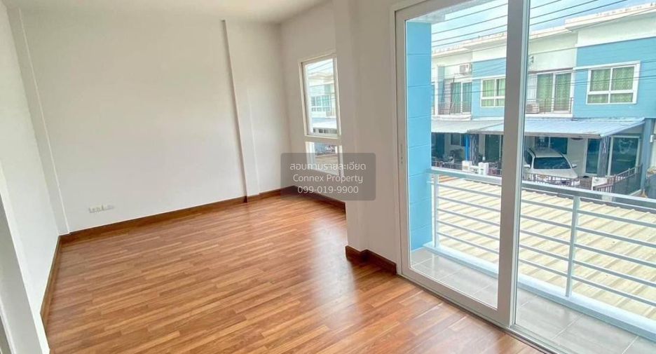 For sale 2 bedrooms townhouse in Lam Luk Ka, Pathum Thani