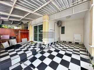 Продажа 3 спальни таунхаус в Сапхан Сунг, Бангкок