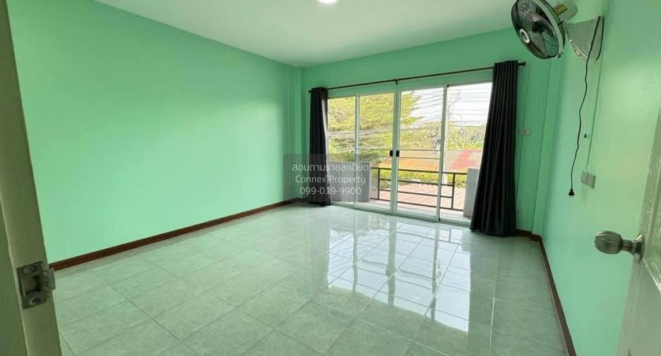 For sale 4 bedrooms townhouse in Sai Noi, Nonthaburi