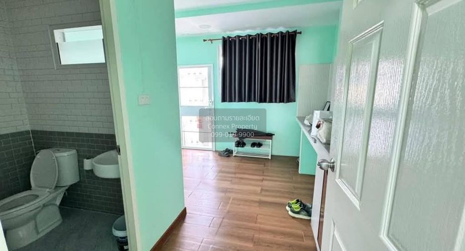 For sale 4 bedrooms townhouse in Sai Noi, Nonthaburi