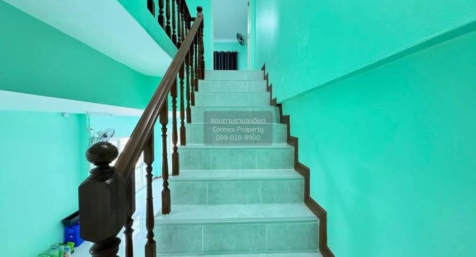 For sale 4 bedrooms townhouse in Sai Noi, Nonthaburi