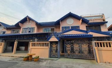 Casa en venta de 4 habitaciones en Nong Khaem, Bangkok