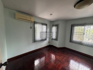 For sale 4 bedrooms townhouse in Don Mueang, Bangkok