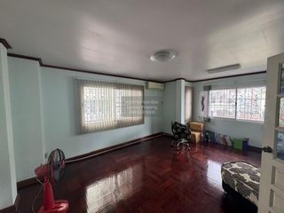 For sale 4 bedrooms townhouse in Don Mueang, Bangkok
