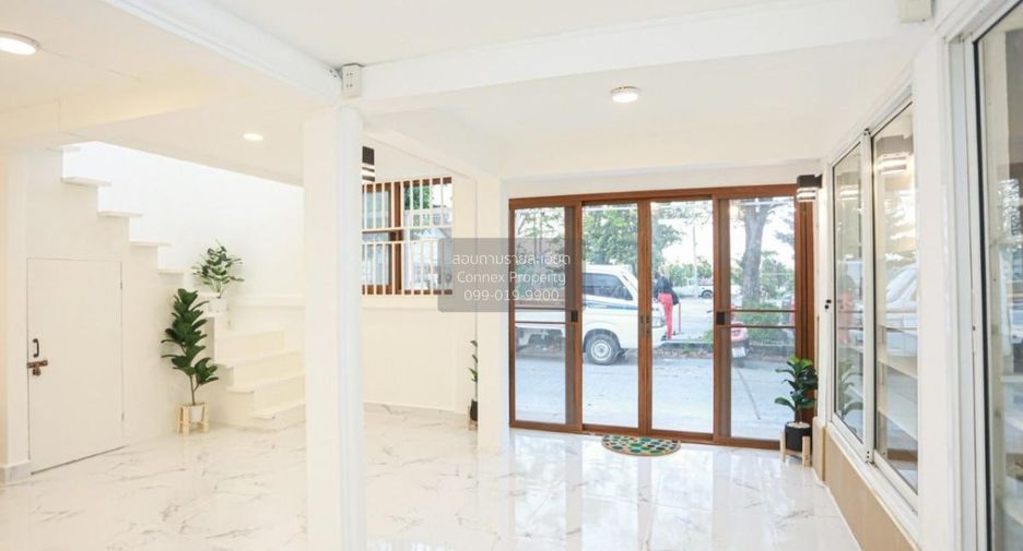 For sale 2 bedrooms townhouse in Lat Phrao, Bangkok